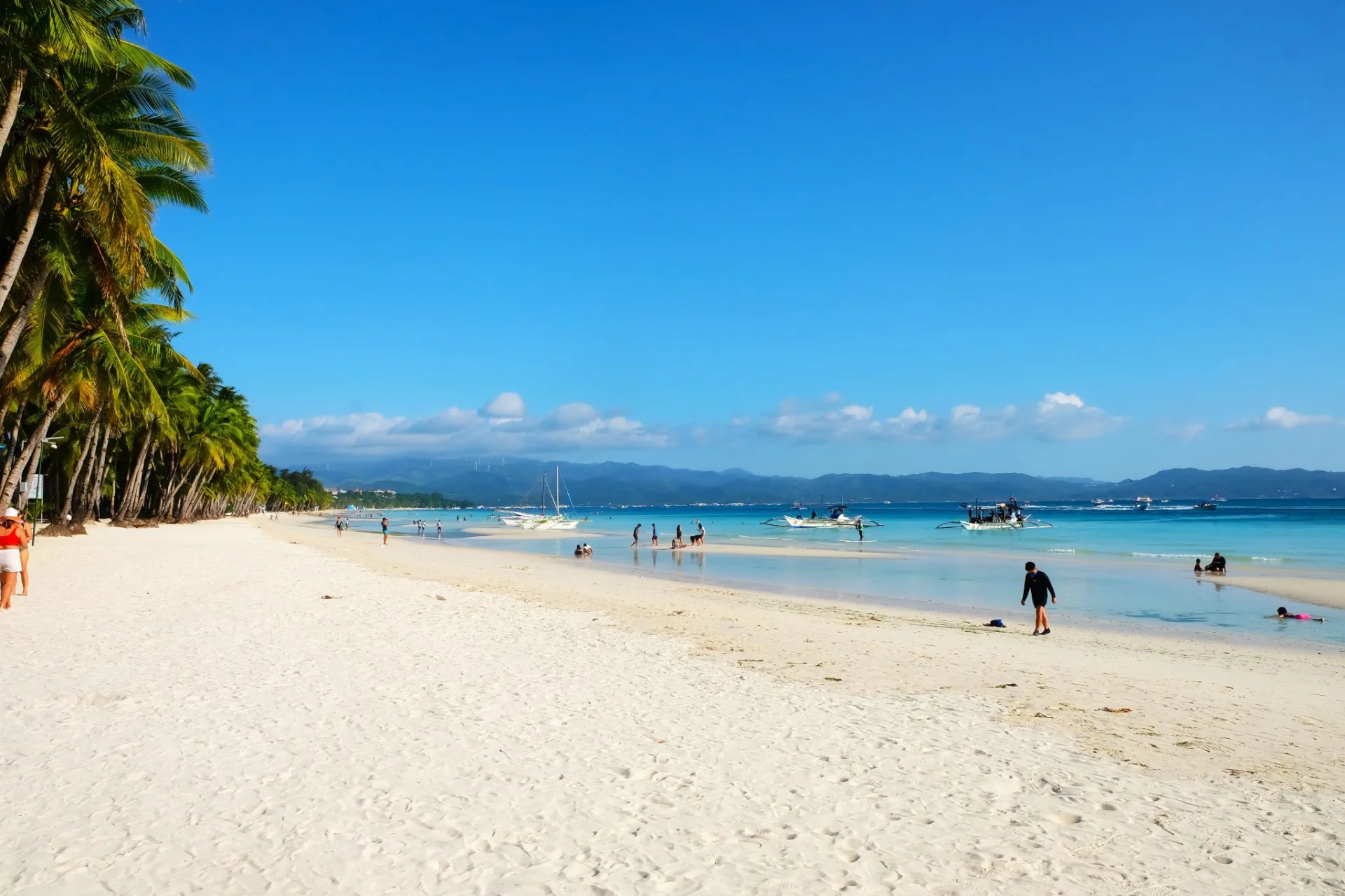A Traveler’s Starter Kit: 10 Things to Invest In